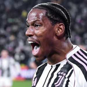 世界杯举办城市-罗马诺：维拉尝试过想在冬窗签戴维，但尤文立马拒绝