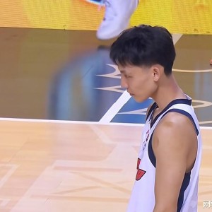 无缘国家队12人大名单？徐杰伤情曝光，男篮后卫线惨遭重大打击！