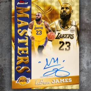 世界杯赛事安排-詹姆斯更改自己签名字体，新签名上方增加了一顶“王冠”|勒布朗-詹姆斯|nba|洛杉矶湖人队|赛季|湖人_新浪体育_新浪新闻