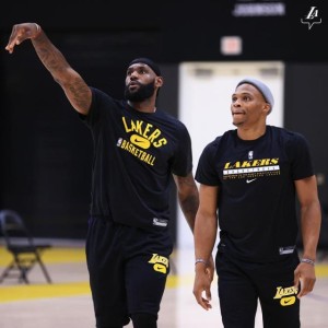 世界杯赛事安排-【人物】一心向湖的韦少 需要牺牲但不能完全牺牲