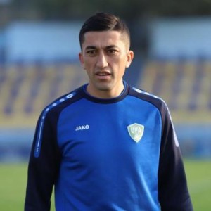 世界杯开幕式时间-艾哈肋骨断掉3根也要出战40强赛：打止痛药也要上！